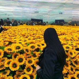 Meet your Posher, Lian